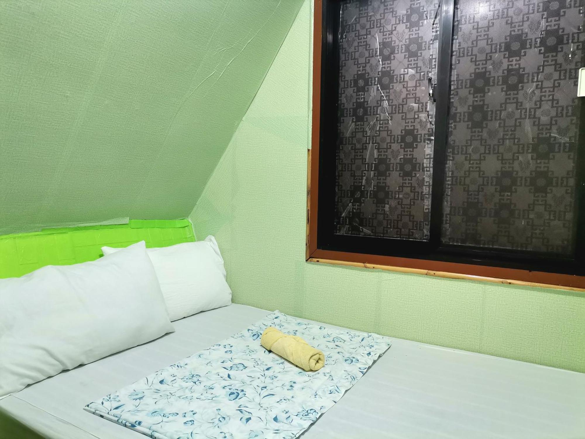 Villa Milanel Port Barton Room photo